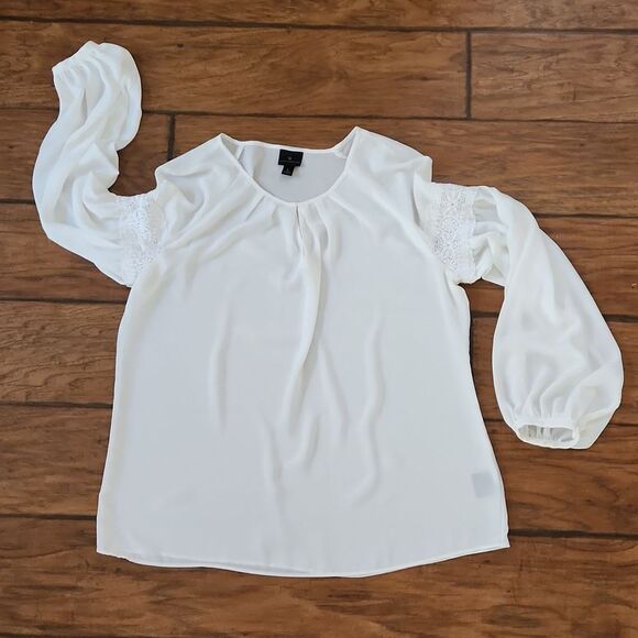 White Worthington lightweight long sleeve blouse women's large lace accents - Picture 1 of 8